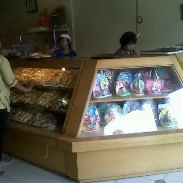 Gambar Makanan Dewi Bakery 7