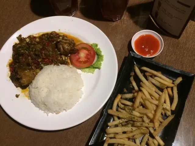 Gambar Makanan H.O.P Restaurant 1