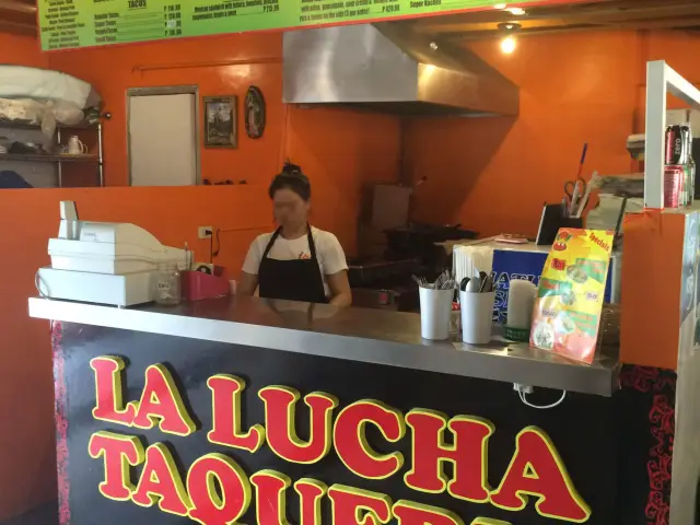 La Lucha Taqueria Food Photo 2