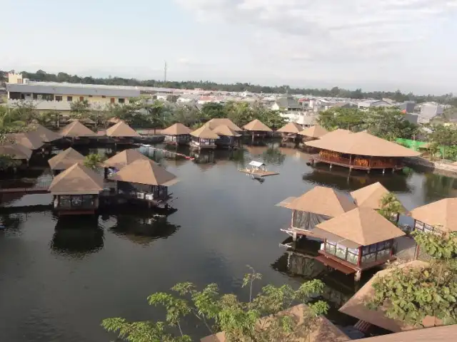 Gambar Makanan Telaga Barombong Resto & Fishing Makassar 16