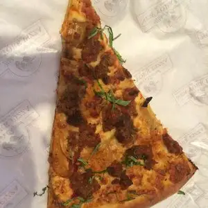Mikey&apos;s New York Pizza Food Photo 17