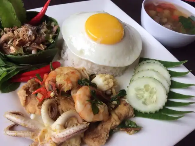 Meung Thai Authentic Thai Cuisine Food Photo 2