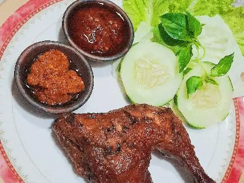 Ayam Bakar Rumah Pojok Sinduadi