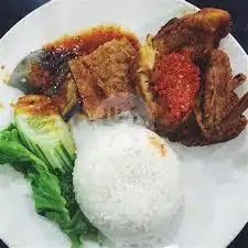 Gambar Makanan Malioboro Seafood, Beurawe 11