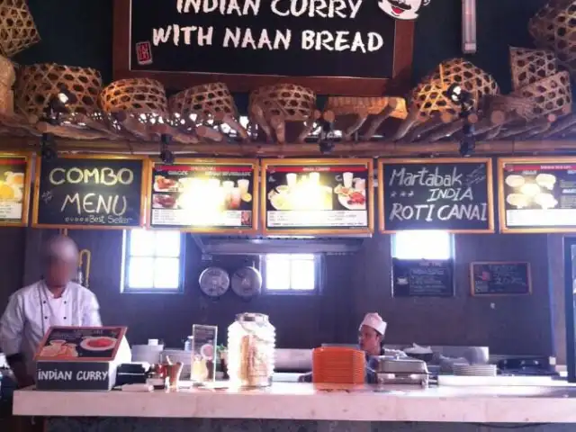 Indian Curry with Naan Bread