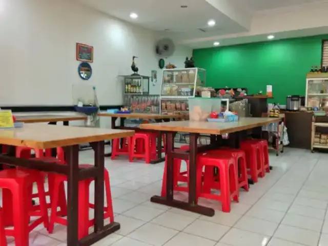 Gambar Makanan New Merry Bakery 16