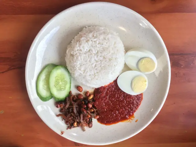 Cinta Pantai Cafe Nasi Lemak (MKH)