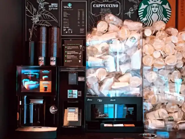 Starbucks On The Go'nin yemek ve ambiyans fotoğrafları 6