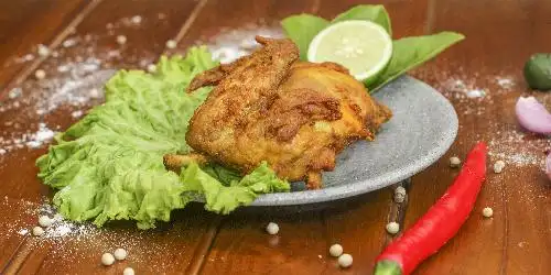 Ayam Geprek Ayam Penyet Davoerasa, Pancanaka Royal Garden