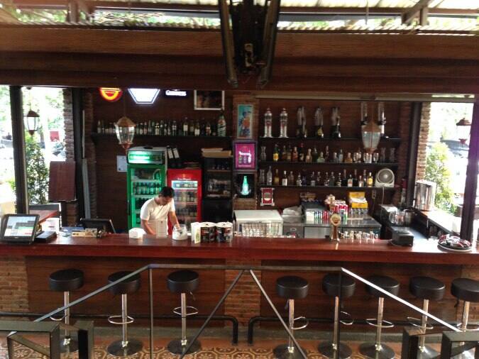 Ministry of Beer terdekat Restoran dan Tempat Makan Jajanan terdekat