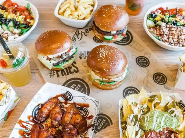 Bro's Burger Kitchen'nin yemek ve ambiyans fotoğrafları 3