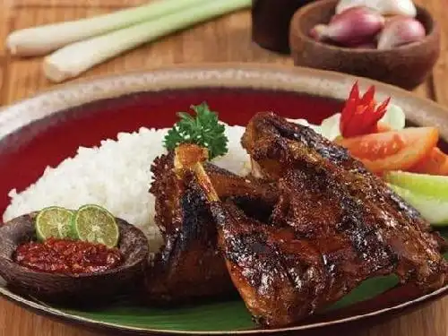 AYAM BAKAR JUARA H.ARIEF, Paku Jaya