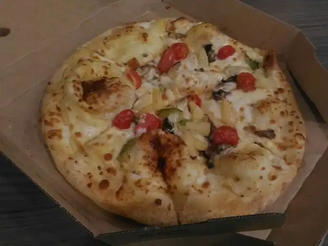 Domino's Pizza Food Photo 2