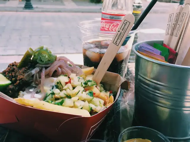 Poutine Moda'nin yemek ve ambiyans fotoğrafları 6