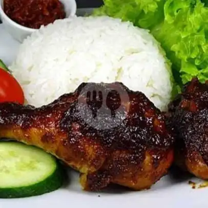 Gambar Makanan Ayam Bakar Mentega Lalapan Mbak Ni-yeh, Mayjend Sutoyo 16