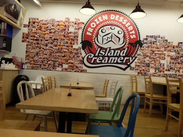 Gambar Makanan Island Creamery 4
