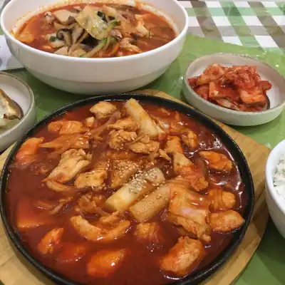 Shwimpyo Korean Cafe