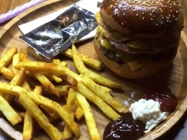 Murat Chef Burger'nin yemek ve ambiyans fotoğrafları 8