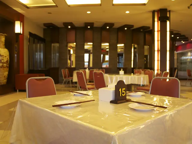 Gambar Makanan Skyroom Restaurant 5