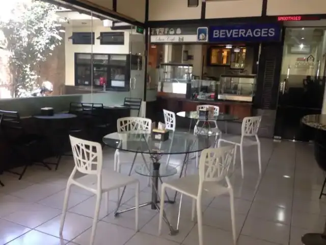 Sari Cafe & Resto