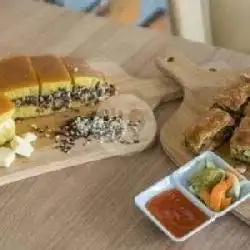 Gambar Makanan Martabak Dullah, Cempaka Putih 13