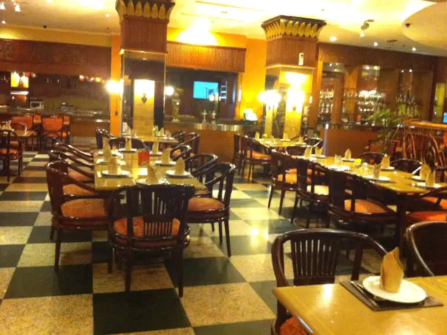 Gambar Makanan Queen's Tandoor - Sunlake Hotel 6