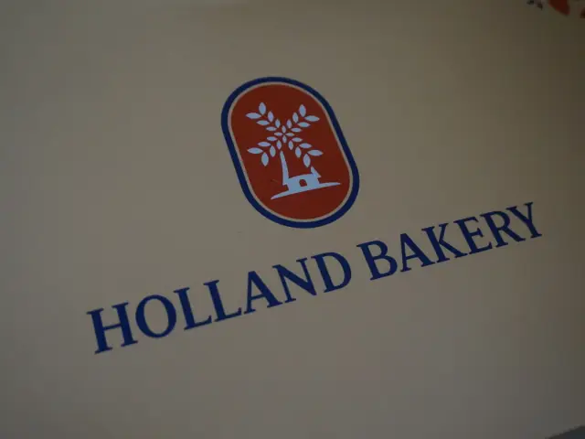 Gambar Makanan Holland Bakery 5