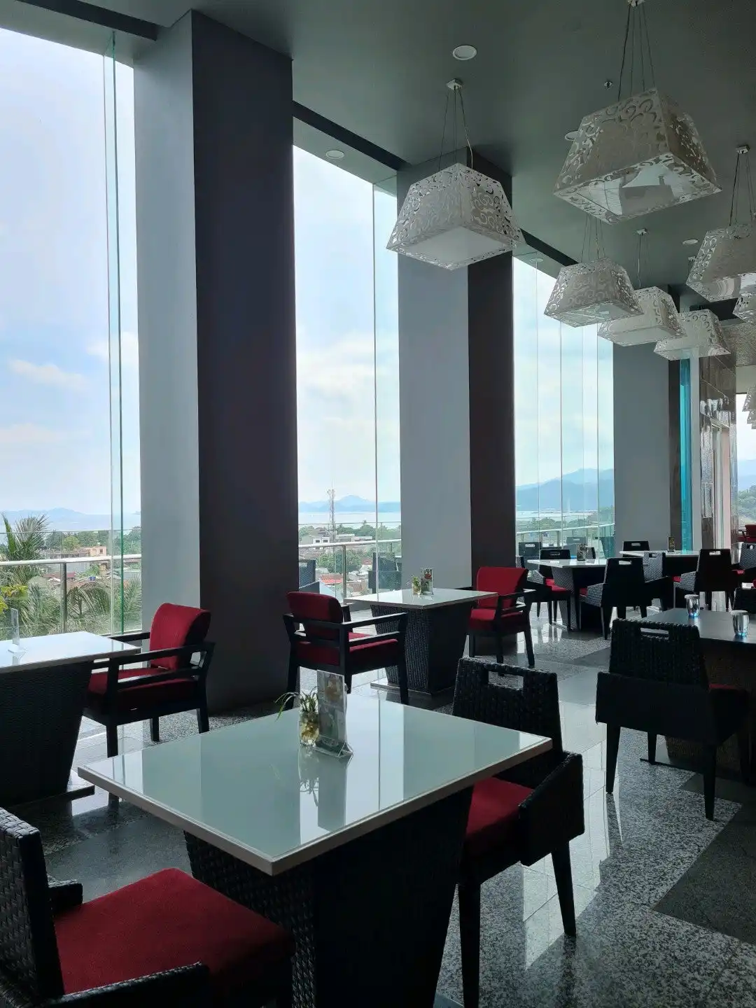 Lounge Bar Novotel Lampung