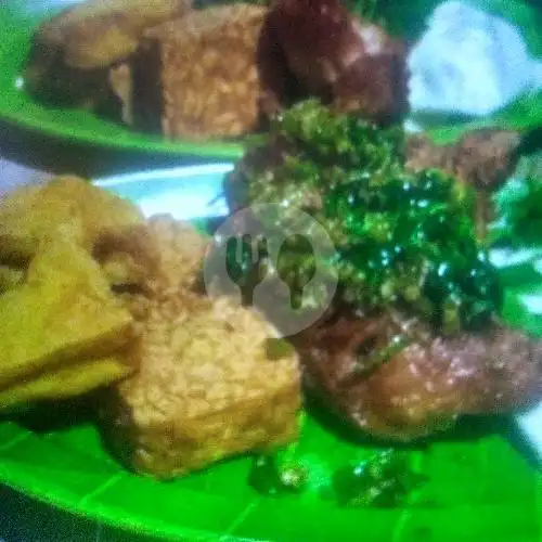 Gambar Makanan Ayam & Ceker Rica Rica kemangi, Tukad Yeh Aya 12