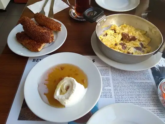 Karaköy Özsüt'nin yemek ve ambiyans fotoğrafları 6