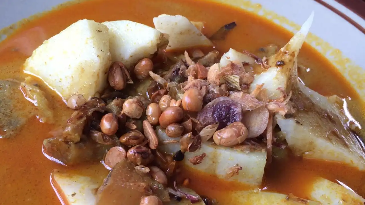 Lontong Kari Sapi Suka Sari