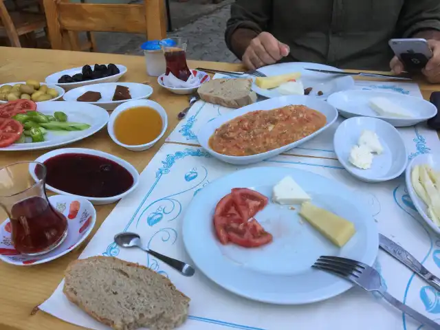 Mevlüt Usta Kuzu Çevirme Et&Mangal'nin yemek ve ambiyans fotoğrafları 6