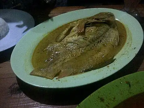 Gambar Makanan Gulai Kepala Ikan 'Mas Agus' 3