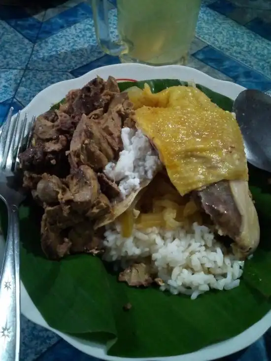 Gambar Makanan Nasi Liwet Yu Sani 17