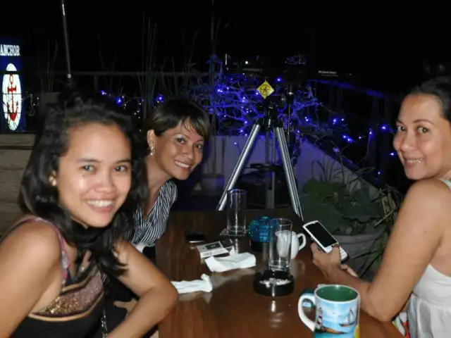 Gambar Makanan Anchor Roof Top Beer Garden 7