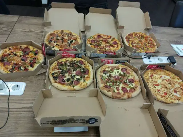 Gambar Makanan Domino's Pizza 16