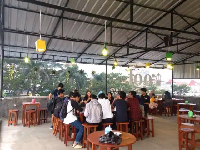 Gambar Makanan Roof Cafe 9