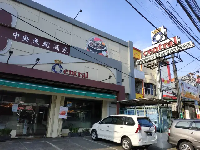 Gambar Makanan Central Restaurant 11