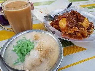 Khan Cendol Stand (The Famous Melawati Cendol)