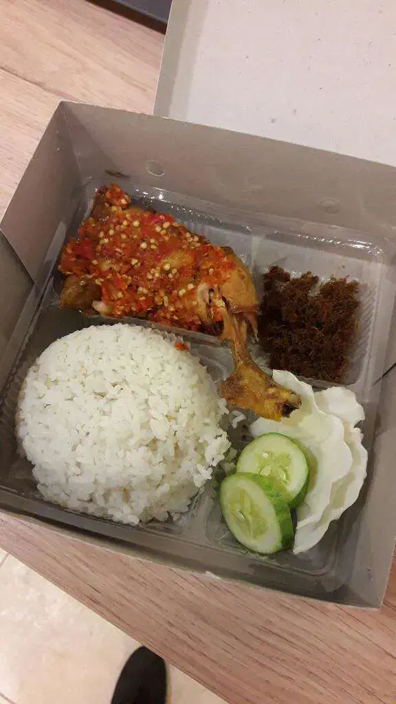 Gambar Makanan Warung Sambelin Mulutnya 12