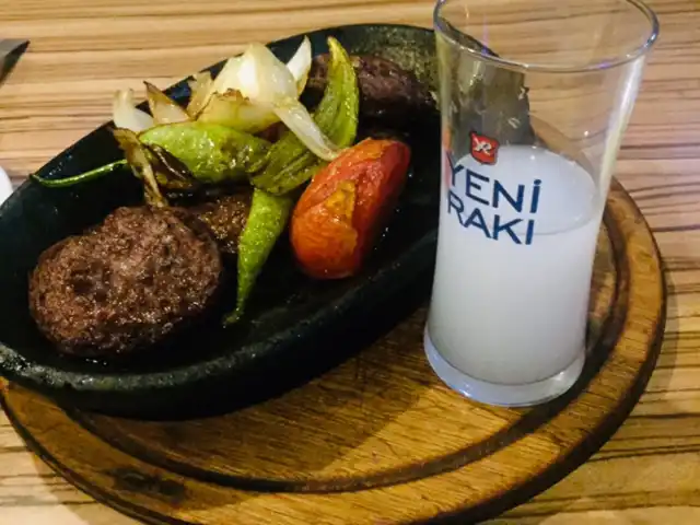 Makara Cafe Bar'nin yemek ve ambiyans fotoğrafları 2