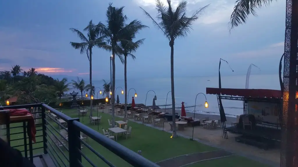 La Costa Beach Lounge