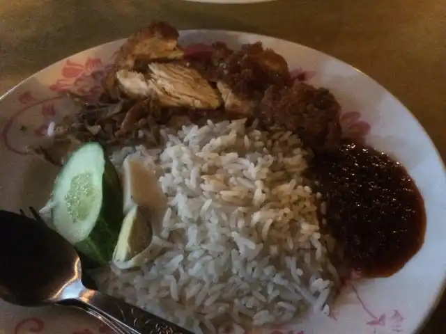 Awie Nasi Lemak Tayar Food Photo 8