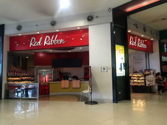 Red Ribbon Bakeshop Food Photo 4
