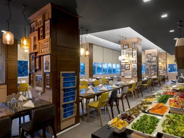 Loca Restaurant - Radisson Blu Hotel'nin yemek ve ambiyans fotoğrafları 9