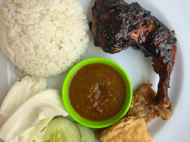 Gambar Makanan Ayam Bakar MM88 3