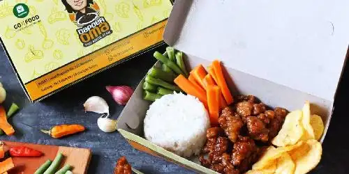 Nasi Bistik Ayam Dapoer Oma GMP, Gajah Mada