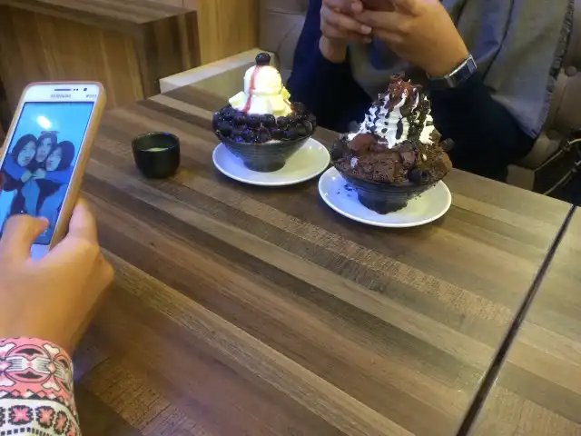 Gambar Makanan Bing Go Authentic Korean Dessert Cafe & Eatery 11