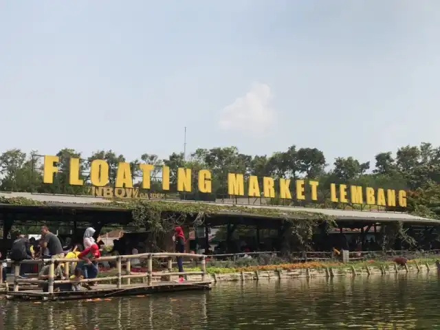 Gambar Makanan Steam boat floating market lembang 1