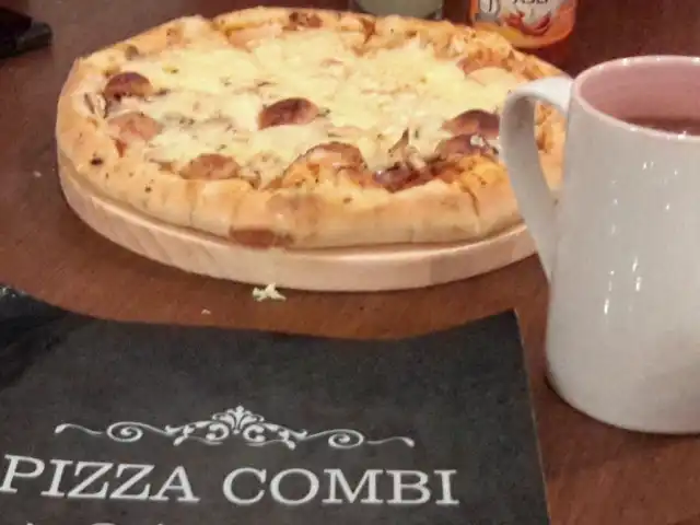 Gambar Makanan Pizza Combi 6